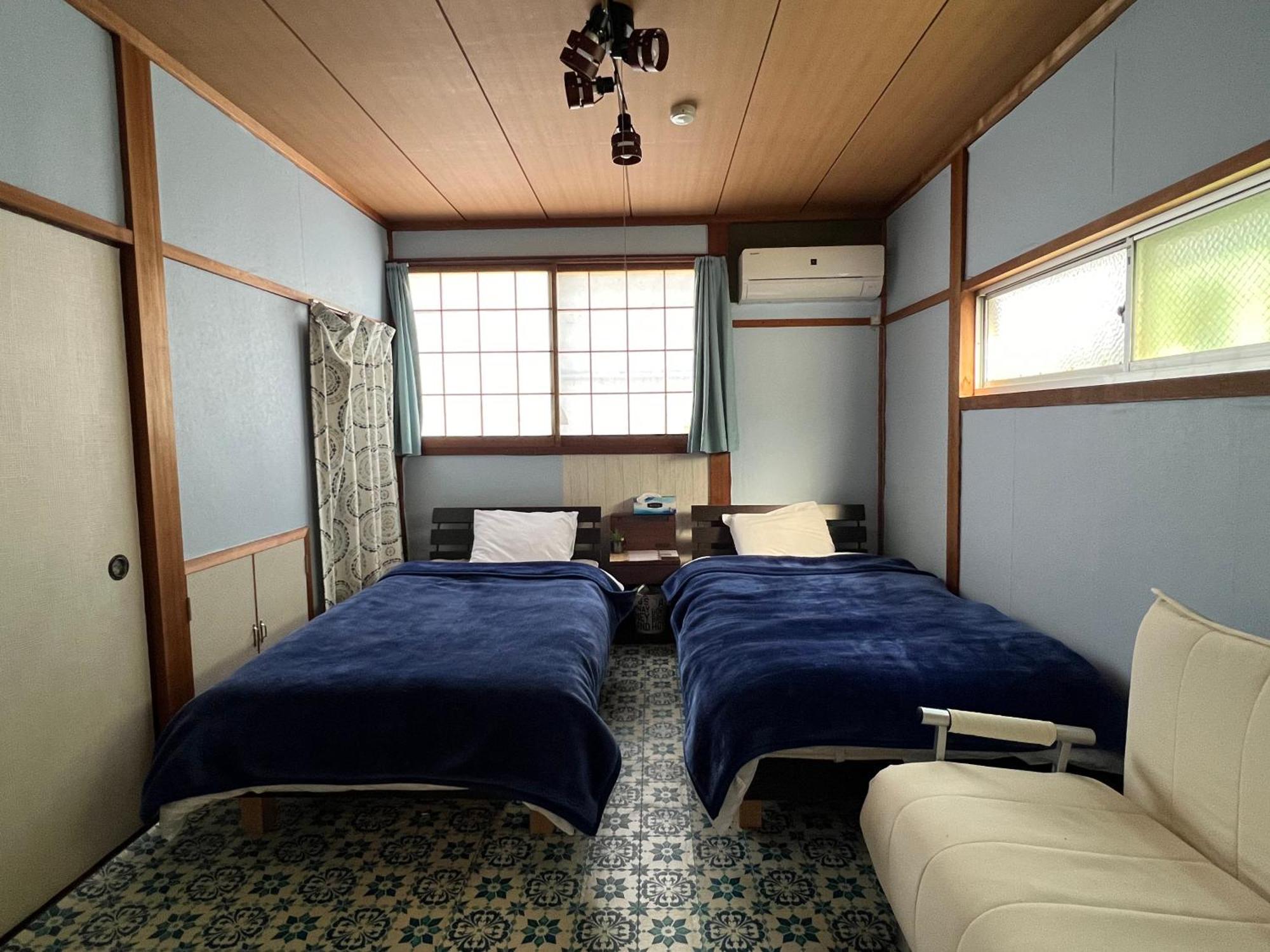 Отель Cozy And Cheap Kinosaki Hideya Non Japanese Тоёока Экстерьер фото