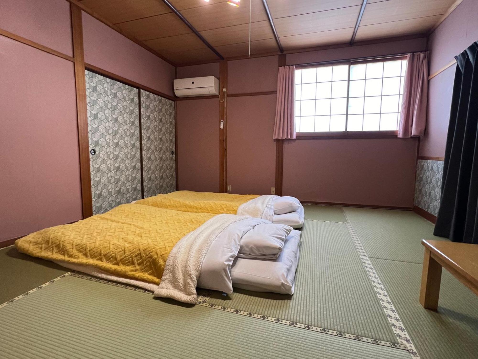 Отель Cozy And Cheap Kinosaki Hideya Non Japanese Тоёока Экстерьер фото